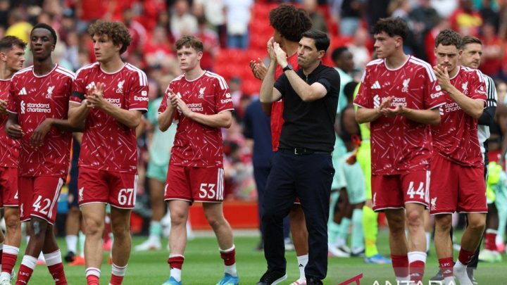 Andoni Iraola akui Liverpool kalah setelah kartu merah Gravenberch