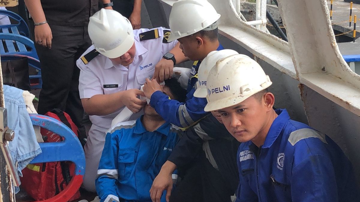 Pelni Ambon tingkatkan kemampuan awak kapal lewat Top Drill