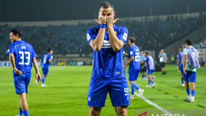 Persib ayunkan langkah awal yang meyakinkan di ACL Two
