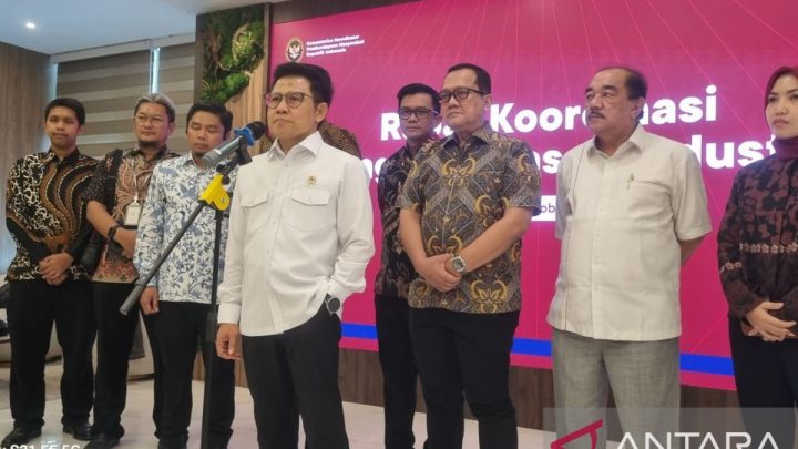 Menko PM galang bantuan bagi masyarakat terdampak karhutla