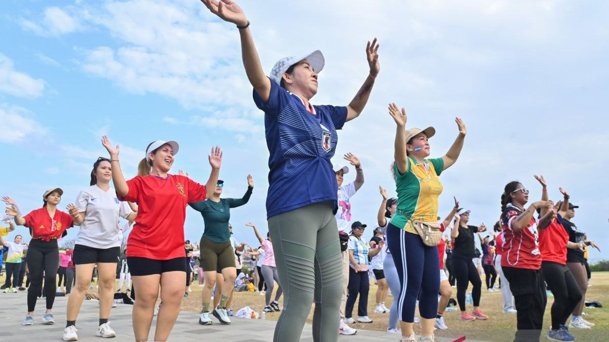 antara-dan-itdc-gelat-zumba-piala-dunia-di-bali-2823973