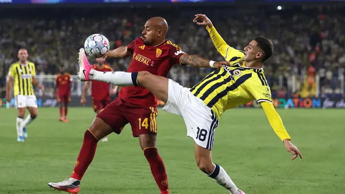 Fenerbahce dan AS Roma berbagi poin setelah main imbang 1-1