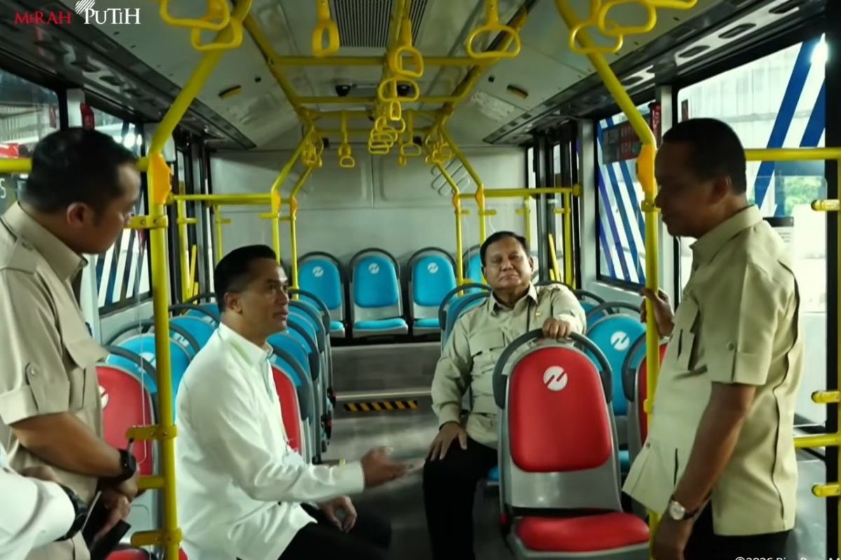 Rencana Khusus: Tiba di Pabrik VKTR Magelang, Prabowo tinjau bus listrik Transjakarta