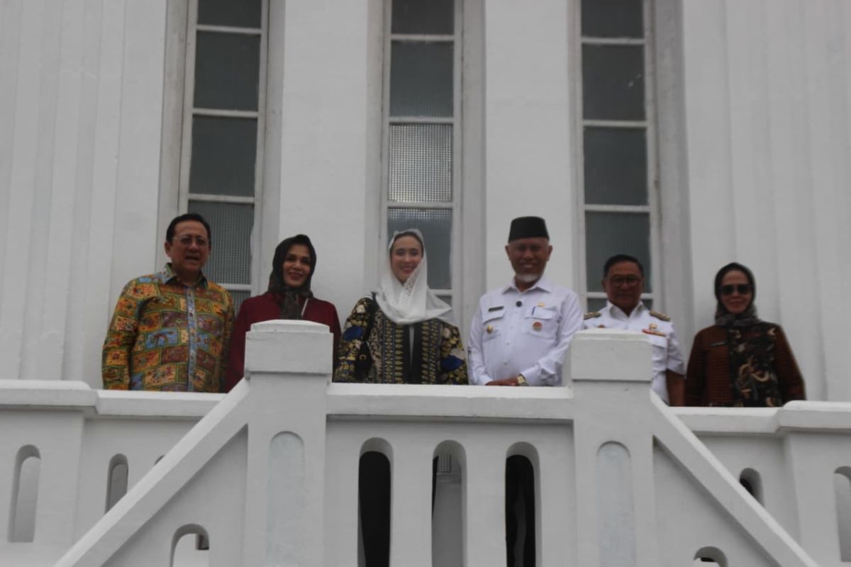 Key Strategy: Menteri Pariwisata puji nilai historis Bukittinggi dan Jam Gadang