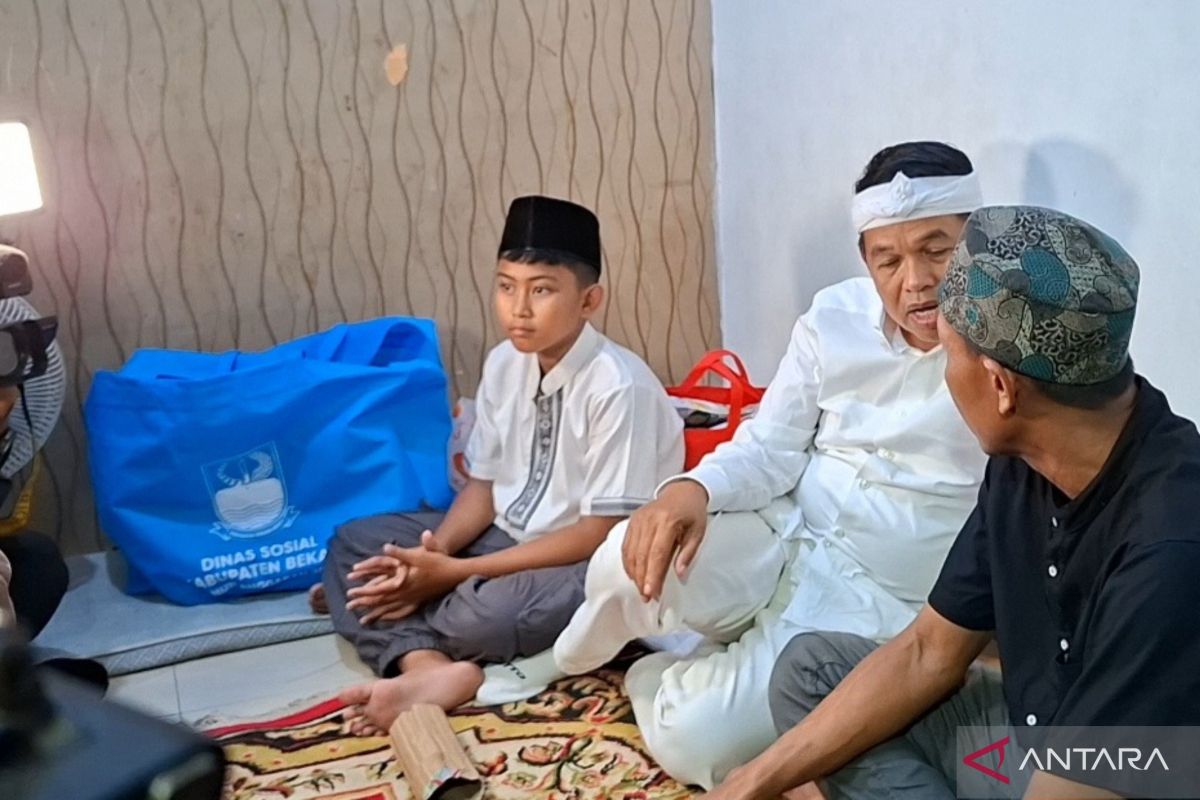What Happened During: Gubernur santuni keluarga korban kecelakaan kereta api asal Bekasi