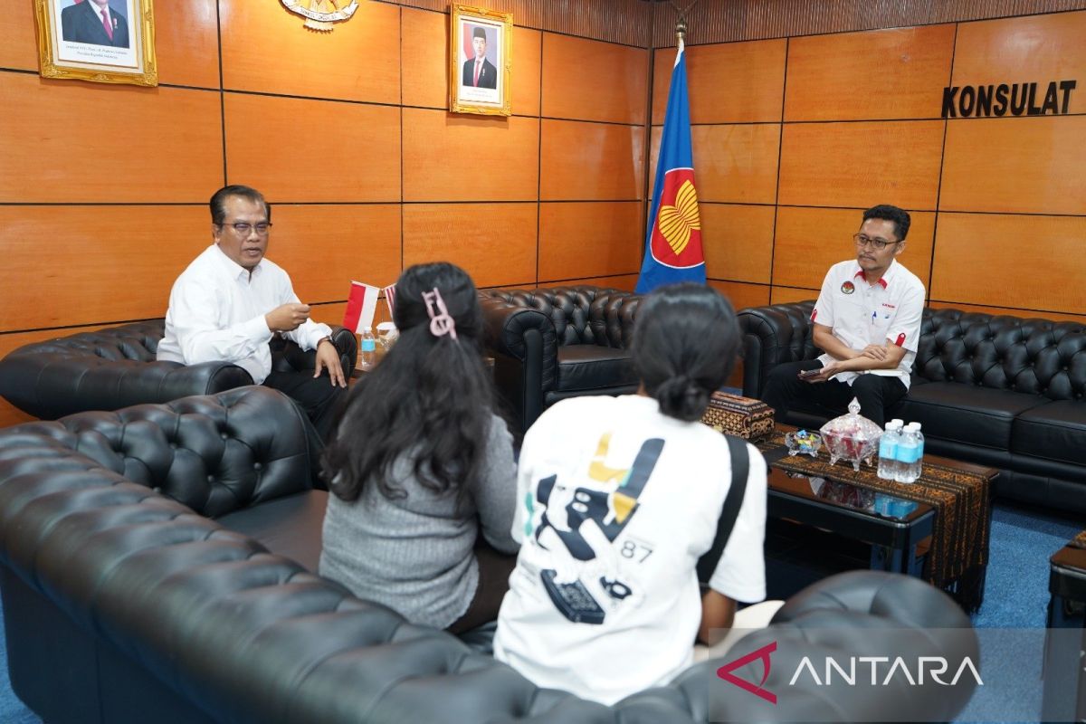 Solution For: KJRI Kuching bantu dua PMI dapatkan hak gaji dari majikan