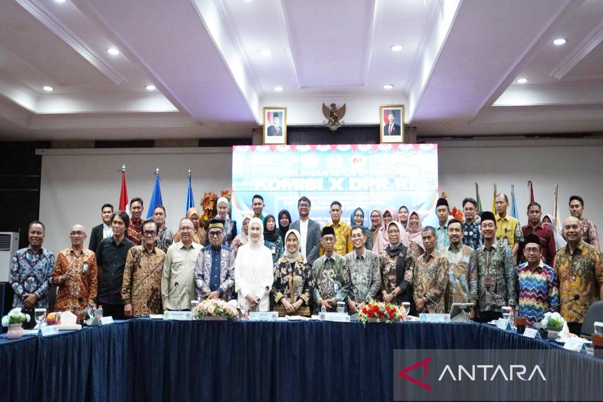Program Terbaru: Rektor ULM tegaskan transparansi SPMB di hadapan DPR