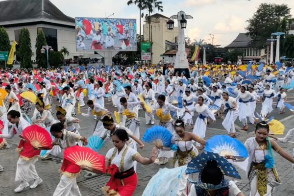 SEBANYAK-1.700-PESERTA-RAMAIKAN-SOLO-MENARI-2026-DI-KAWASAN-TITIK-NOL