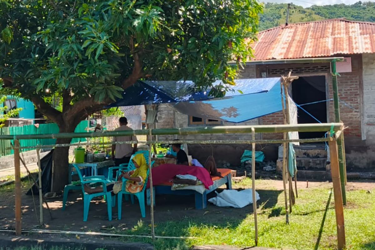 Diumumkan: Trauma, BPBD: Korban gempa Adonara NTT masih pilih tidur di luar rumah