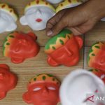Produksi-kerajinan-ondel-ondel-meningkat-jelang-HUT-Jakarta-290526-MRH-8