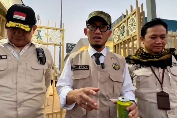 WAMENHAJ-CEK-TENDA-DI-MINA-UNTUK-PASTIKAN-KENYAMAN-JAMAAH-CALON-HAJI
