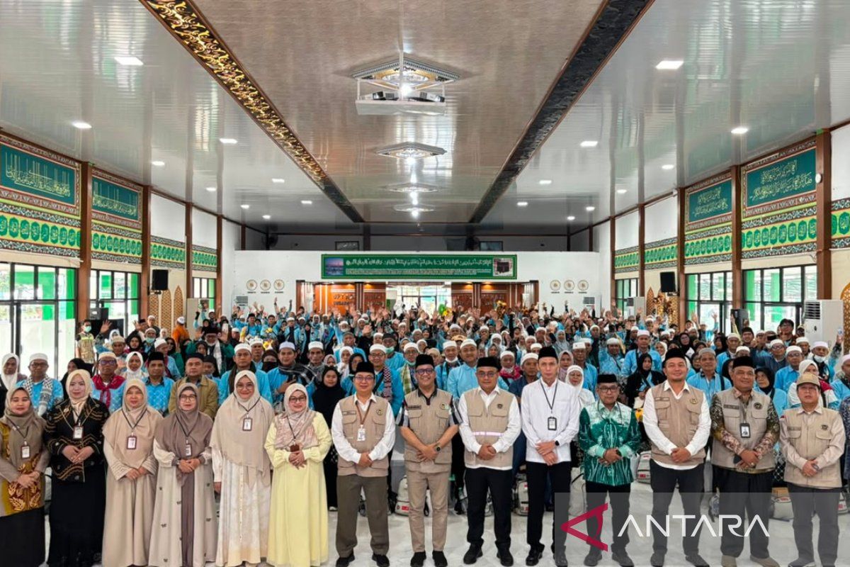 Historic Moment: Jamaah haji Kloter 17 Debarkasi Banjarmasin tiba di tanah air