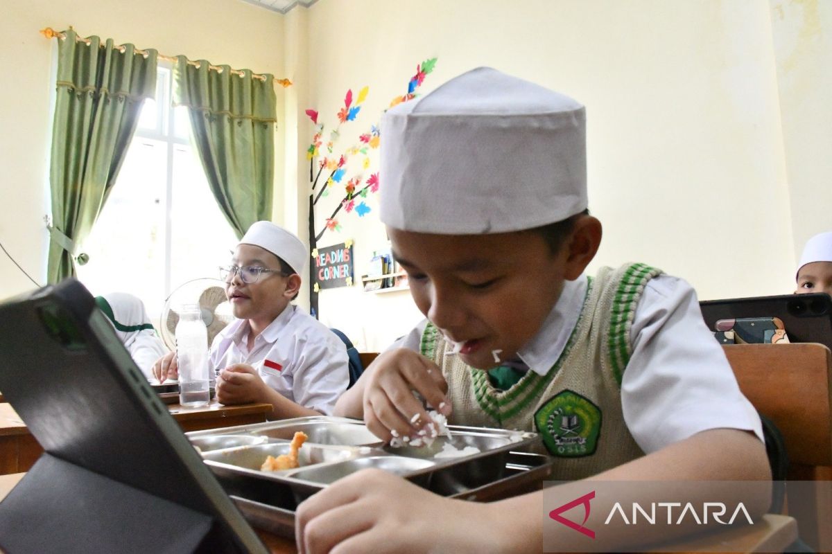 Special Plan: Irjen Kemenag: Program MBG pilar penting cetak pelajar madrasah cerdas
