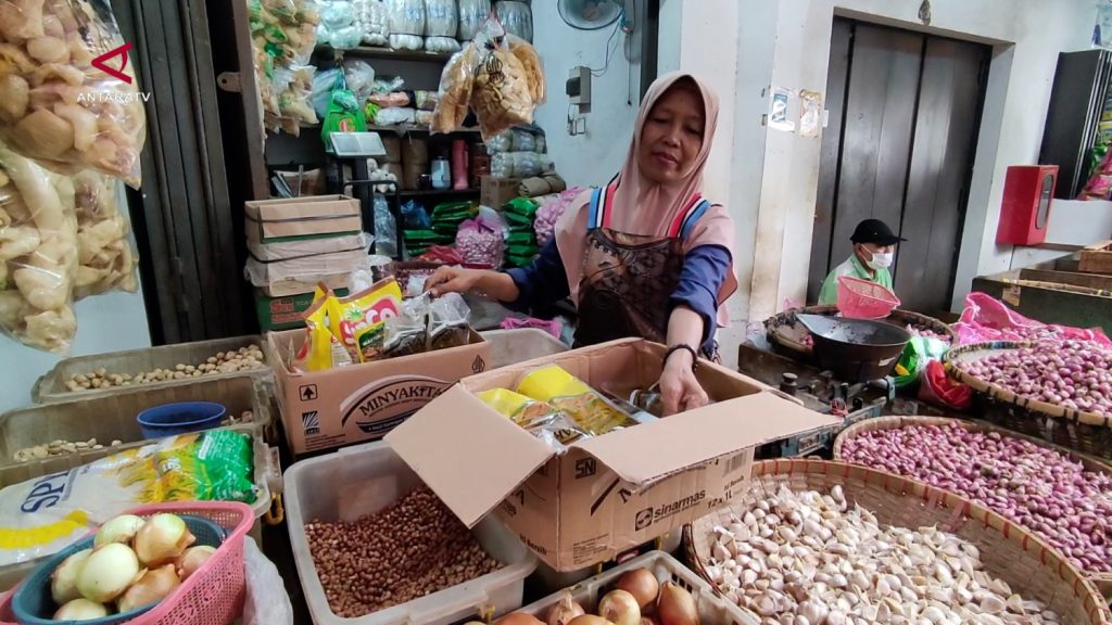 AYM_DISDAG-SEMARANG-PASTIKAN-HARGA-MINYAKITA-TETAP-STABIL