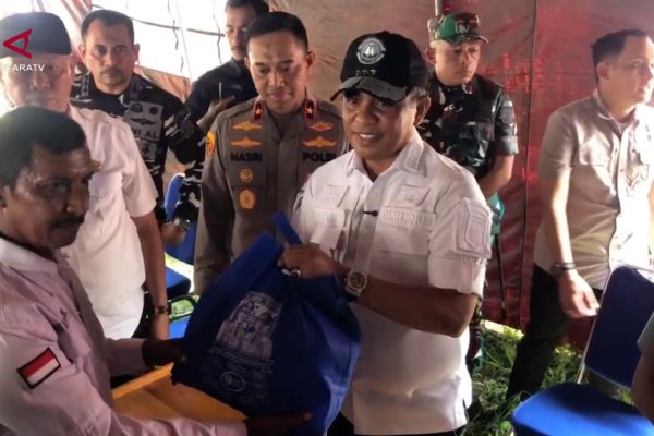 AYM_PEMPROV-SULTENG-SALURKAN-PAKET-BANTUA