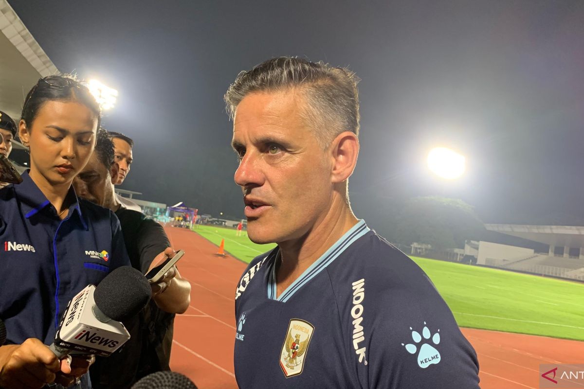 Masuk skuad timnas senior – Mathew Baker dimentori oleh Kevin Diks