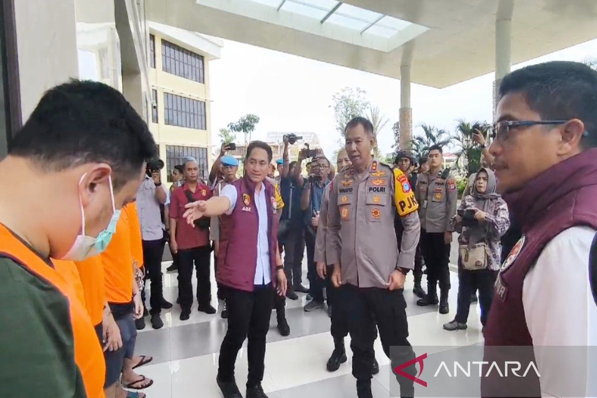Hukum kemarin – Polri mutasi 1.121 personel hingga kasus YTR