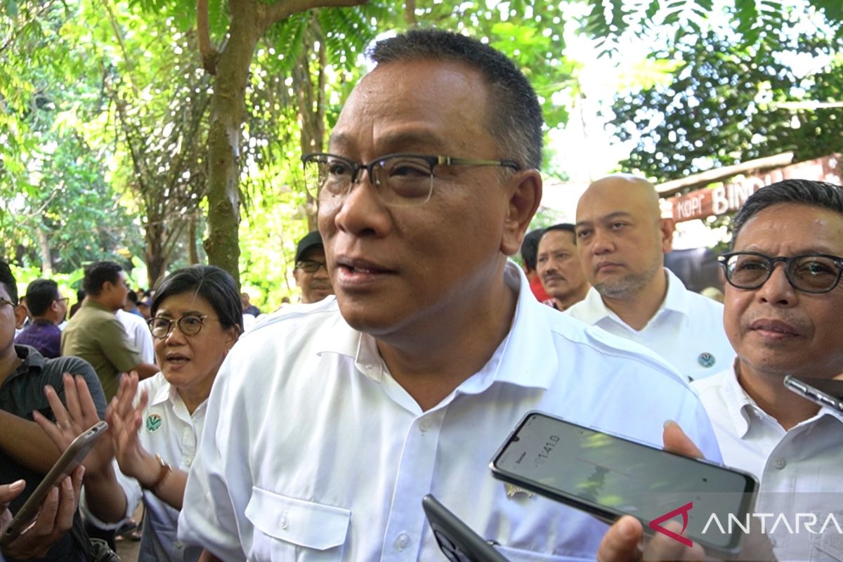 Latest Update: Menteri LH tegaskan hentikan “open dumping” bukan tutup TPA