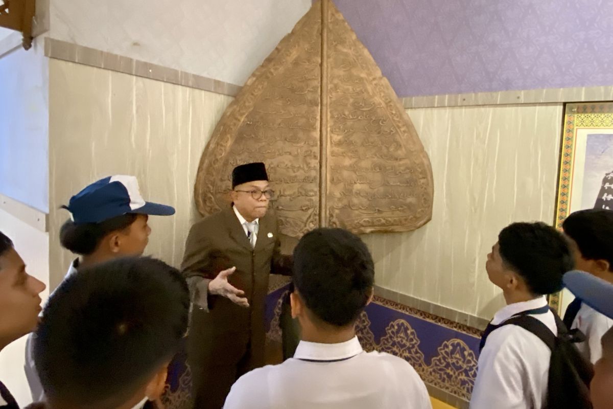 Solving Problems: Disbudpar Batam: Kunjungan Museum didominasi pelajar dan wisman
