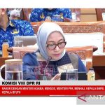 KOMISI-VIII-DPR-RAKER-DENGAN-MENTERI-AGAMA-MENSOS-MENTERI-PPA-MENHAJ-KEPALA-BNPB-KEPALA-BPJPH-Arifah