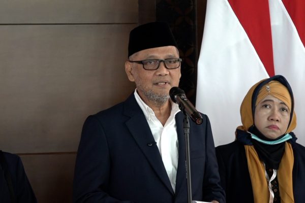 MENHAJ-SOROTI-PEMBENAHAN-LAYANAN-KESEHATAN-DALAM-EVALUASI-HAJI-2026