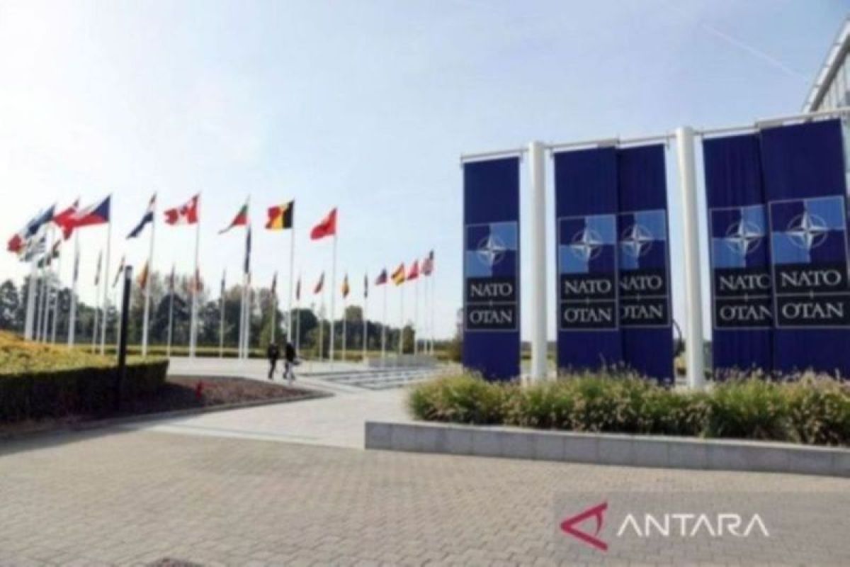 Topics Covered: Menhan AS dorong NATO kembali jadi aliansi militer yang kuat