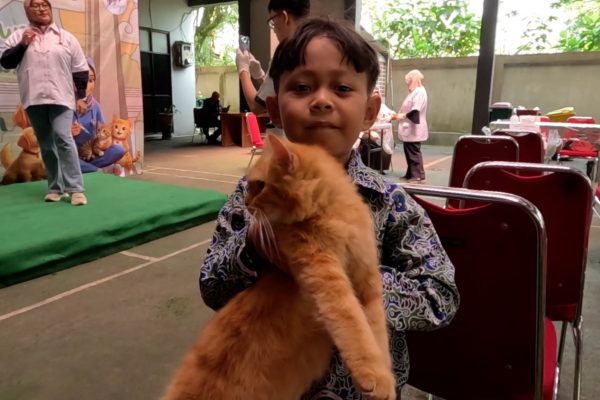 PEMKOT-BOGOR-VAKSINASI-137-HEWAN-PENULAR-RABIES-GRATIS