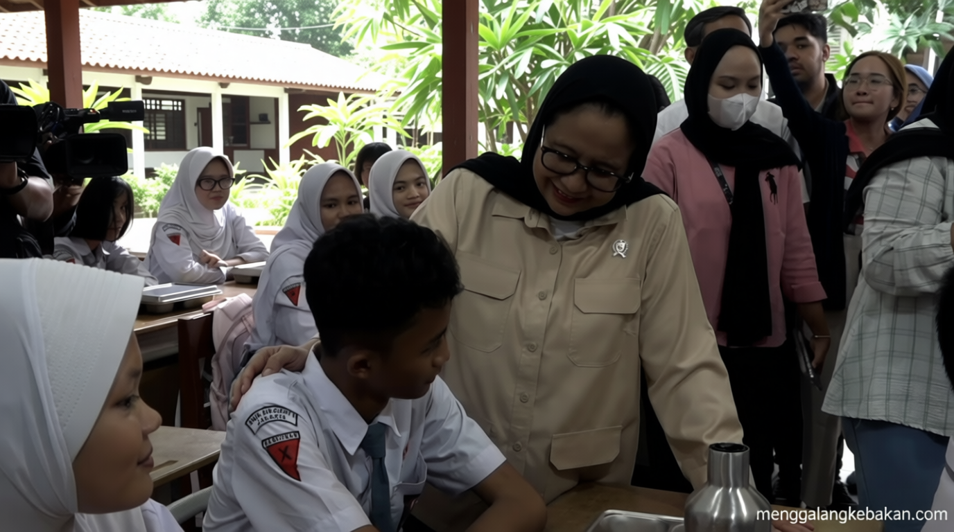 Latest Program: Mensesneg ungkap alasan pemerintah tunjuk Nanik jadi Kepala BGN
