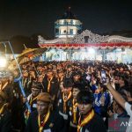 kirab-malam-satu-sura-keraton-kasunanan-160626-yud-1