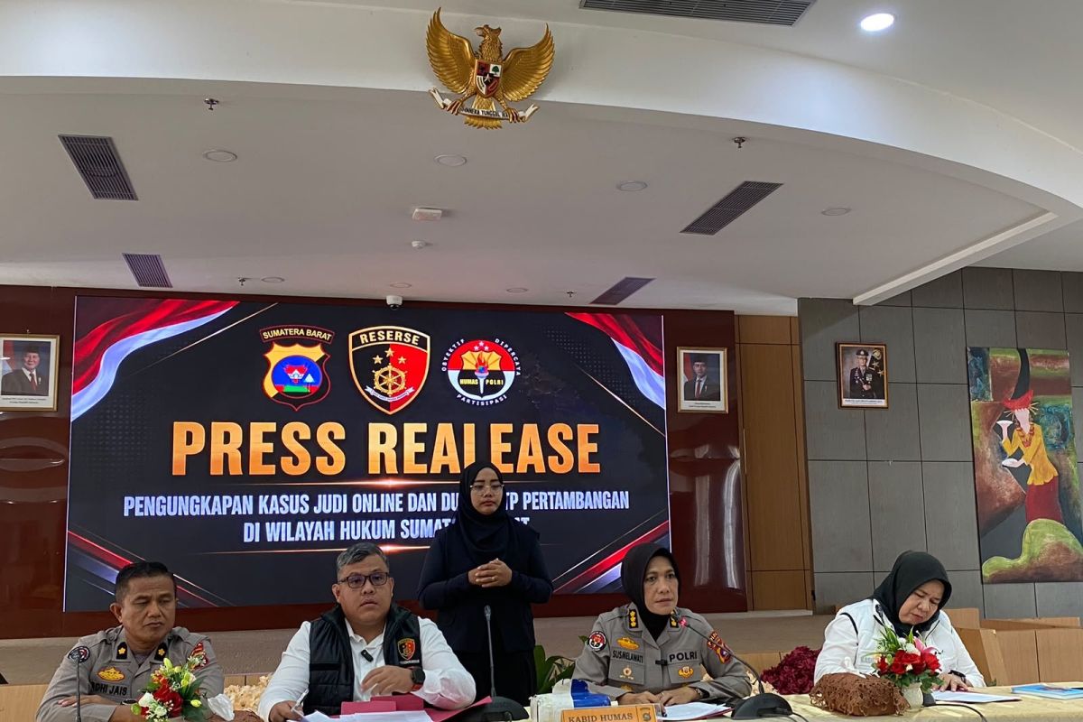 Polda Sumbar ungkap sindikat di balik operasional situs judi daring