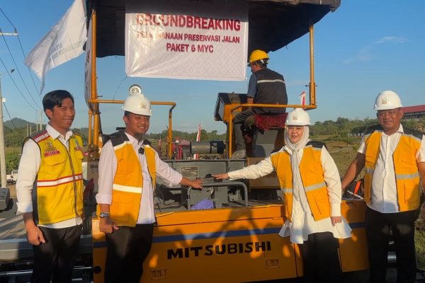 AB_SULSEL-MULAI-PRESERVASI-JALAN-LUWU-TORAJA-DAN-AKSES-UTAMA-RS-LUWU