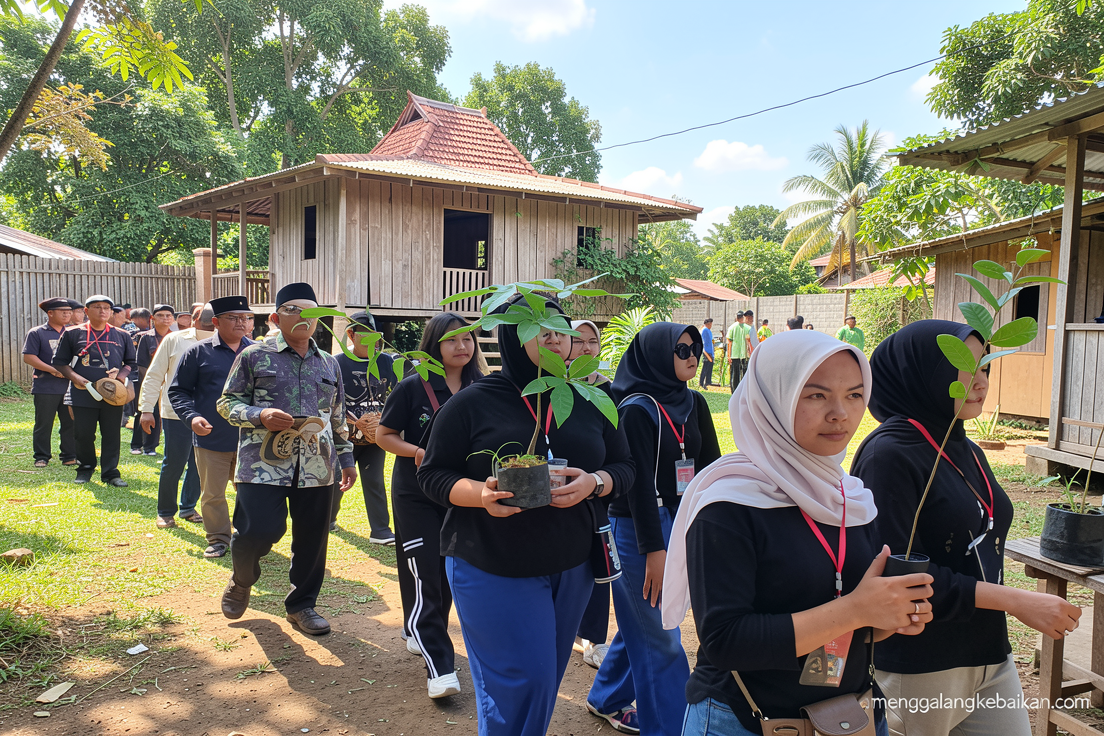 Lima tokoh “Nandur Eling” tandai pembukaan Festival Lima Gunung 2026