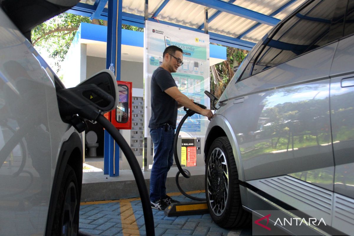 Airlangga sebut insentif EV akan dikaitkan program mobil nasional