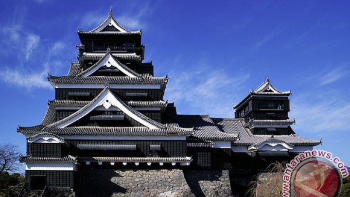 Kastil Kumamoto kembali dibuka pascagempa Jepang Juli lalu