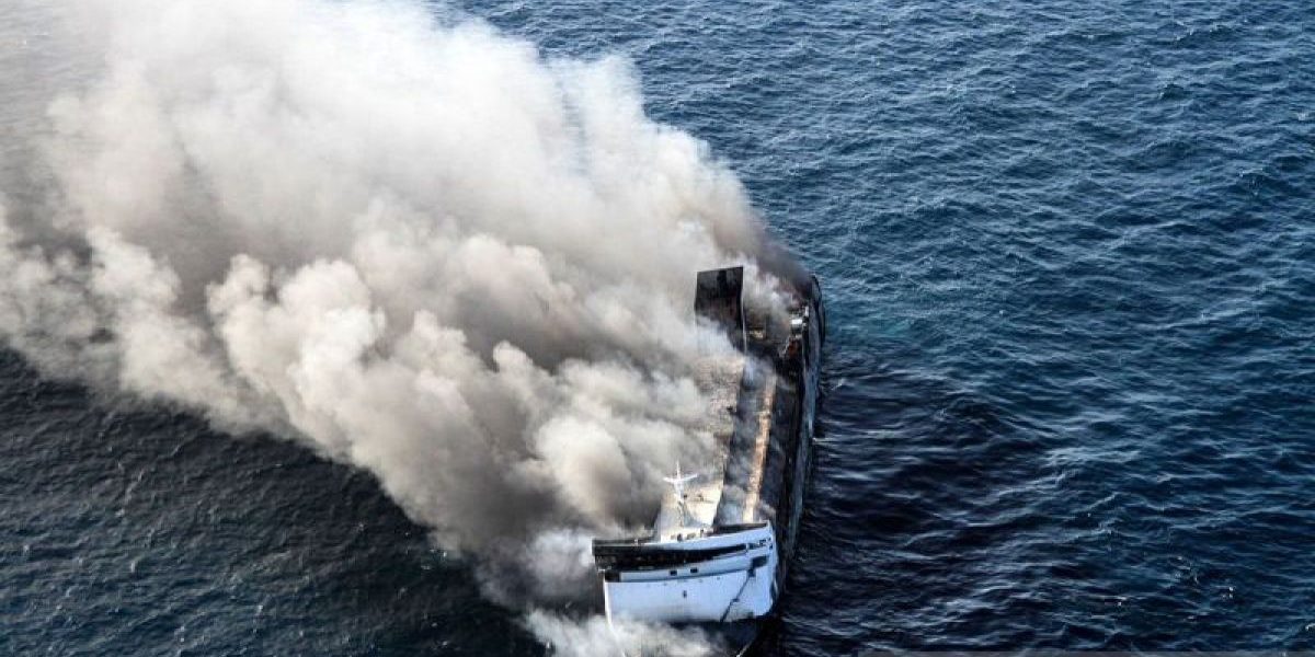 KMP-Mutiara-Sentosa-2-terbakar-di-Sumenep-02082026-Um-10_3