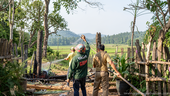 Kampung adat Sade di Lombok Tengah terbakar