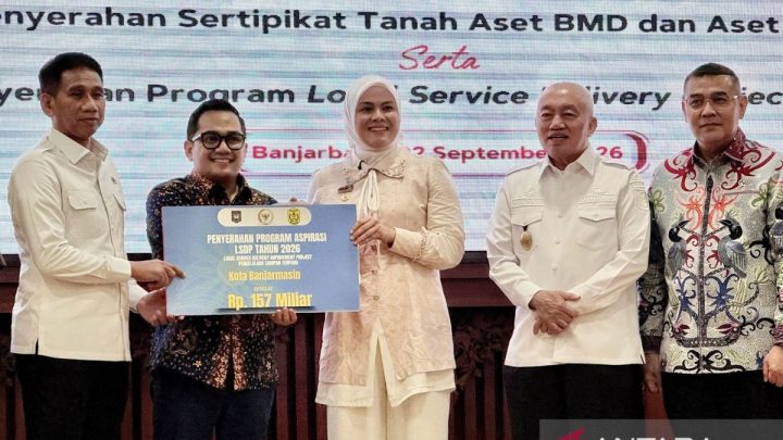 DPR RI serahkan Rp400 miliar program LSDP pengelolaan sampah di Kalsel