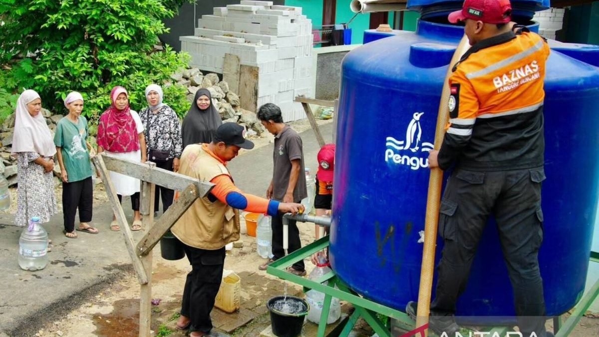 Baznas kirim 16.000 liter air bersih untuk korban kekeringan Tangsel