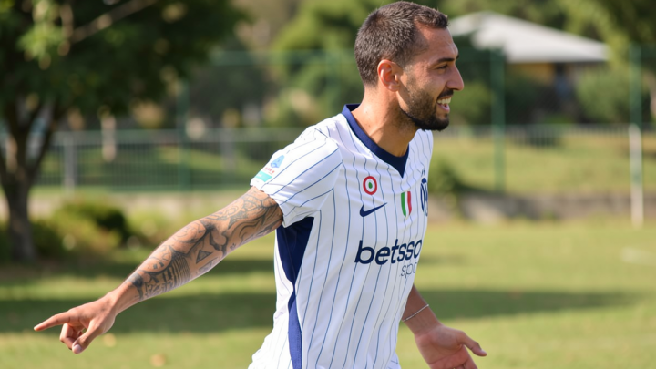 Gol cepat Hakan Calhanoglu bawa Inter Milan menang 1-0 atas Cagliari