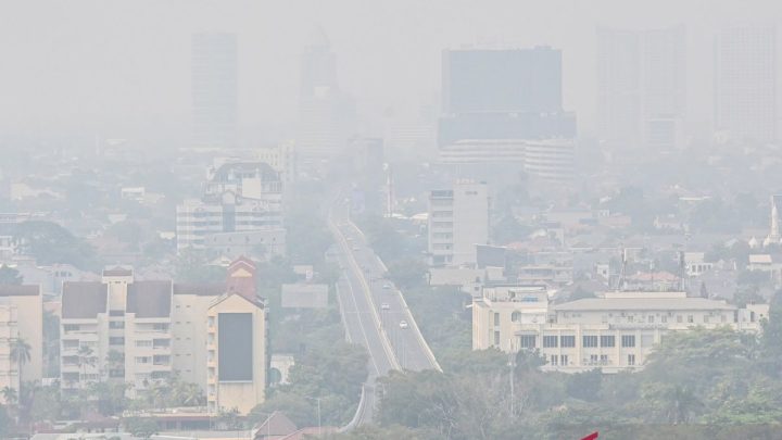 Jumat, kualitas udara Jakarta terburuk keempat di dunia